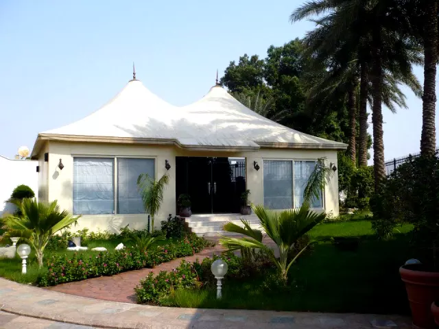 Royal luxury tent by Arab Muzalat